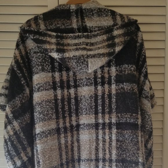 Sweater Ruana with Hood - Picture 3 of 4